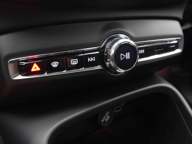 VOLVO_VOLVO_C40_2549915_16.jpg