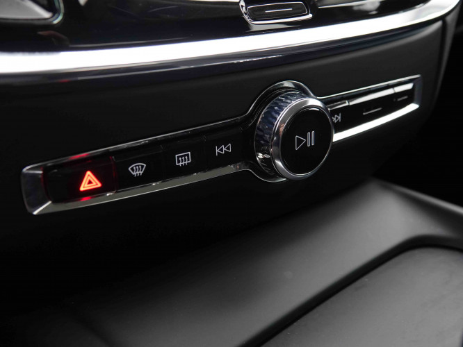 VOLVO_VOLVO_S60_2549606_15.jpg