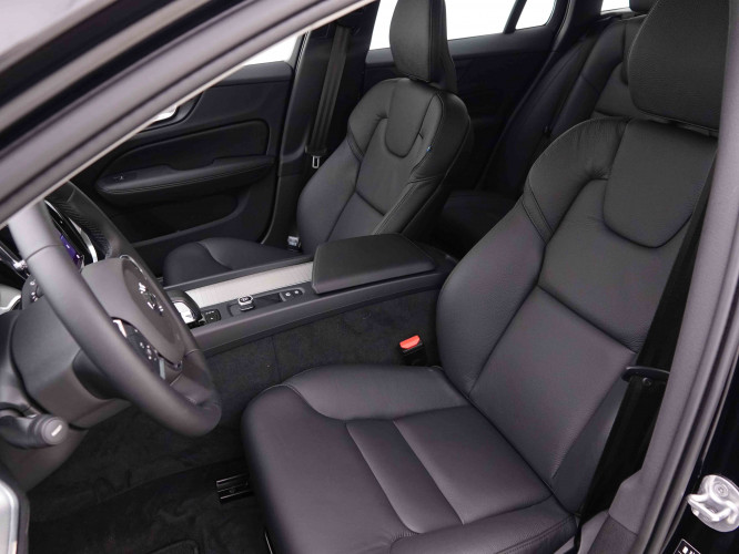 VOLVO_VOLVO_V60_2548577_6.jpg
