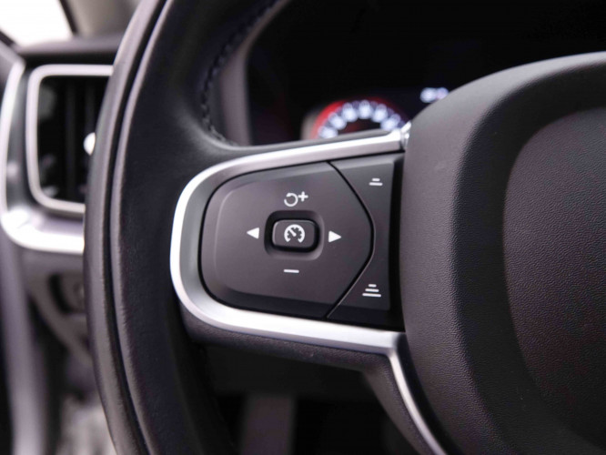 VOLVO_VOLVO_V60_2548995_18.jpg