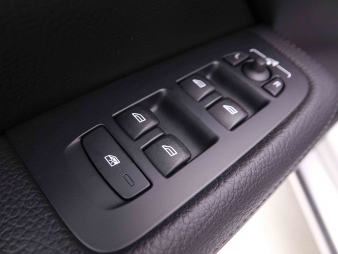 VOLVO_VOLVO_V60_2548995_20.jpg