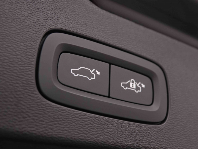 VOLVO_VOLVO_V60_2549902_6.jpg VOLVO_VOLVO_V60_2549902_6.jpg