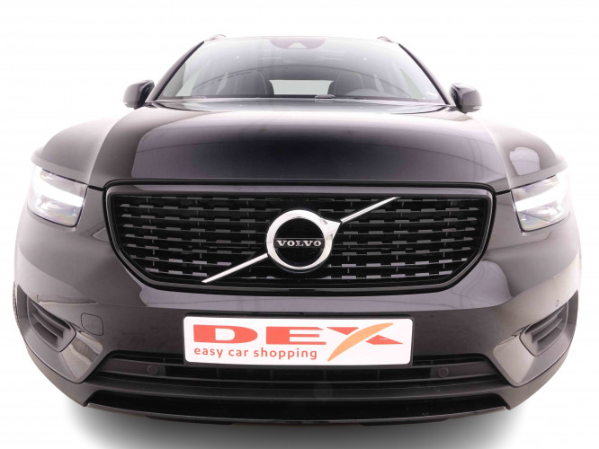 VOLVO_VOLVO_XC40_2548426_1.jpg