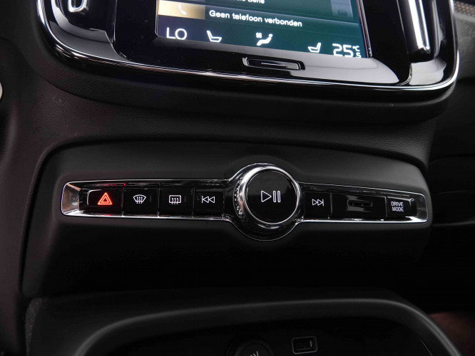 VOLVO_VOLVO_XC40_2548426_15.jpg