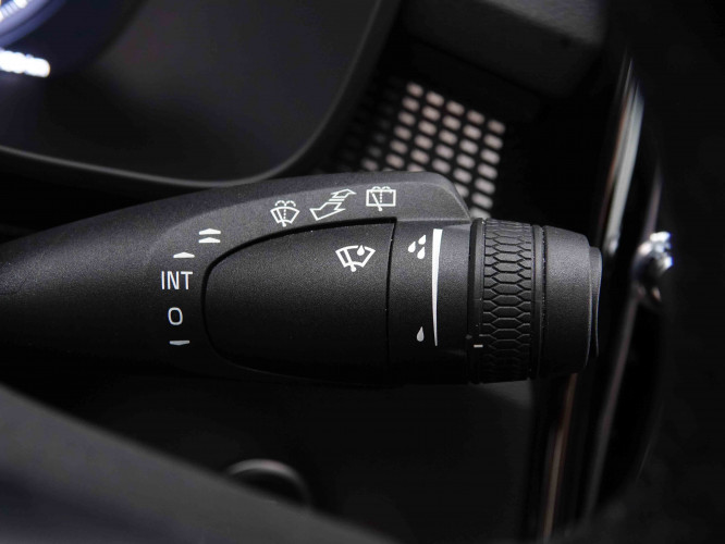 VOLVO_VOLVO_XC40_2548426_18.jpg