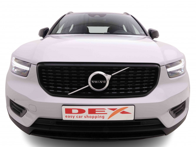 VOLVO_VOLVO_XC40_2548543_1.jpg