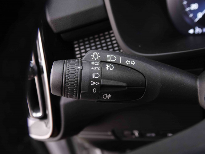 VOLVO_VOLVO_XC40_2548543_16.jpg