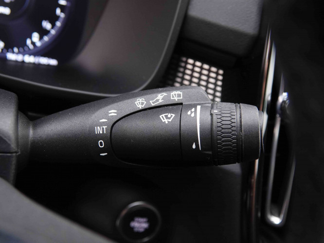 VOLVO_VOLVO_XC40_2548543_17.jpg