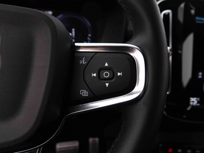 VOLVO_VOLVO_XC40_2548543_19.jpg