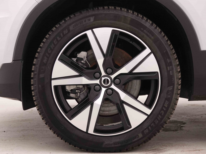 VOLVO_VOLVO_XC40_2548543_21.jpg
