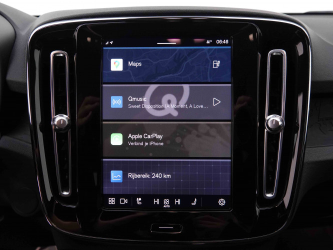 VOLVO_VOLVO_XC40_2548691_9.jpg