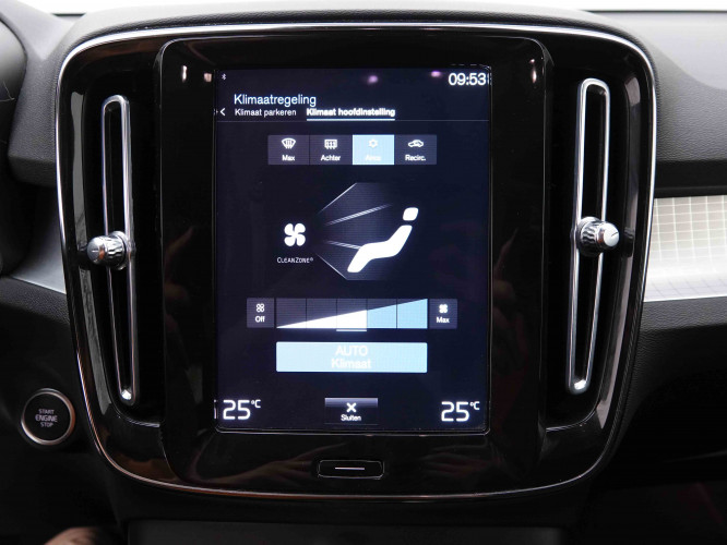 VOLVO_VOLVO_XC40_2549022_15.jpg