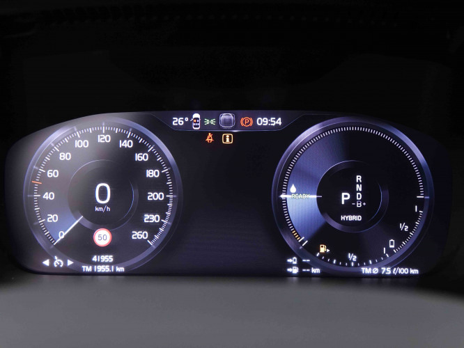 VOLVO_VOLVO_XC40_2549022_17.jpg