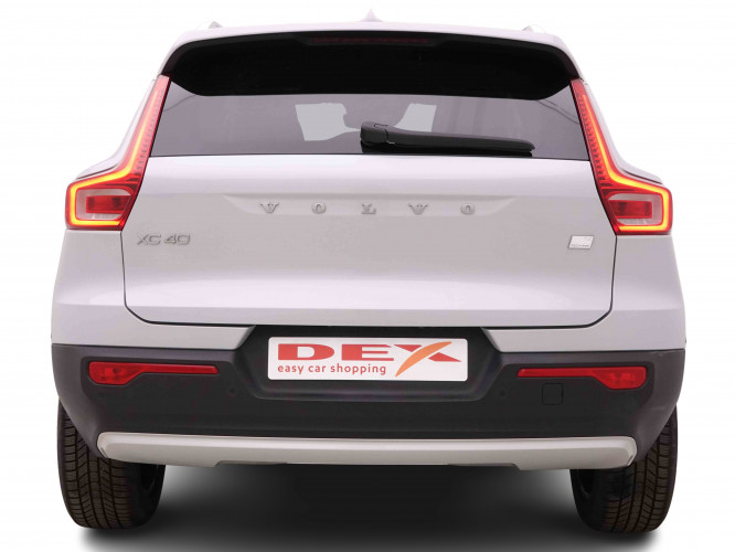 VOLVO_VOLVO_XC40_2549022_4.jpg