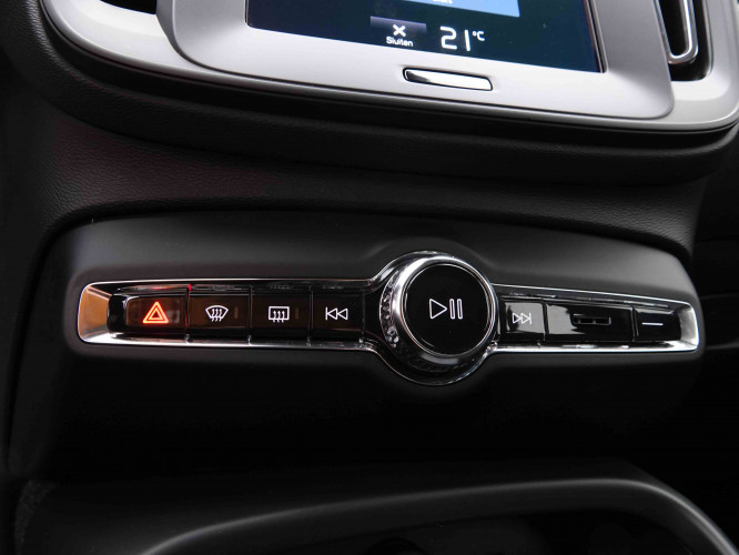 VOLVO_VOLVO_XC40_2549306_13.jpg