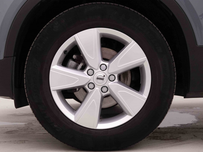 VOLVO_VOLVO_XC40_2549306_20.jpg