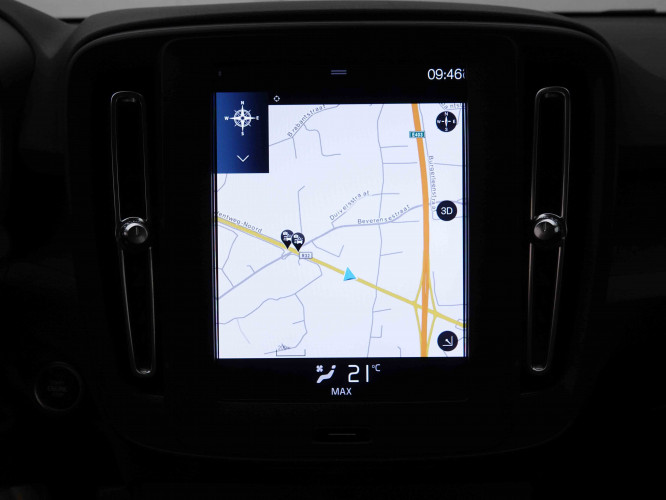 VOLVO_VOLVO_XC40_2549306_9.jpg