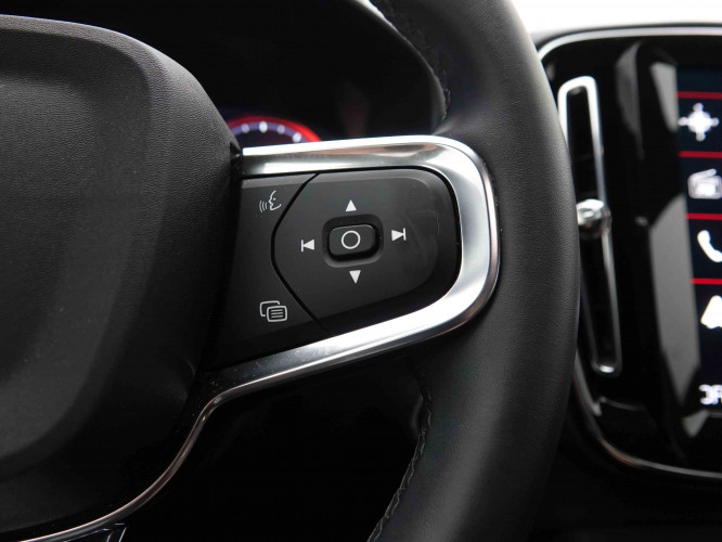 VOLVO_VOLVO_XC40_2549599_21.jpg