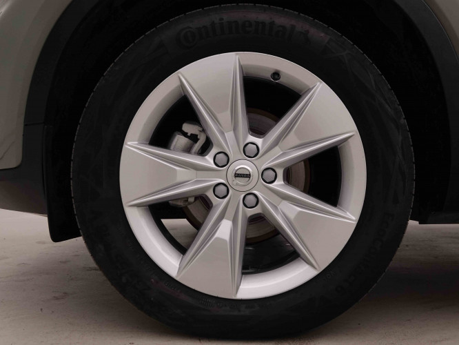 VOLVO_VOLVO_XC40_2549599_23.jpg