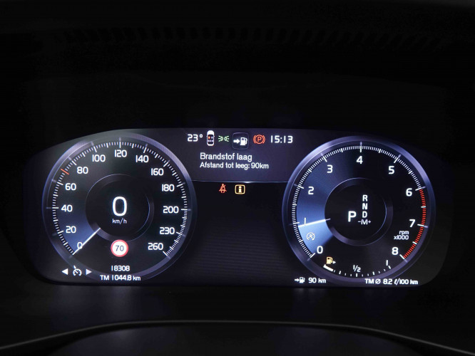 VOLVO_VOLVO_XC40_2549600_17.jpg