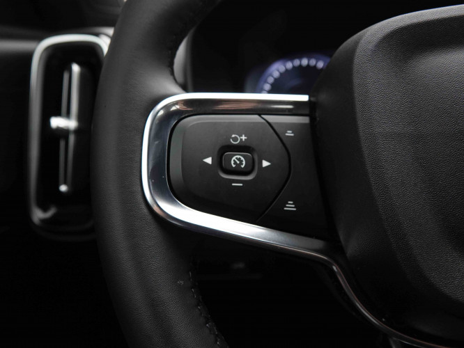 VOLVO_VOLVO_XC40_2549600_20.jpg