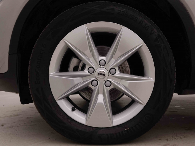 VOLVO_VOLVO_XC40_2549600_23.jpg