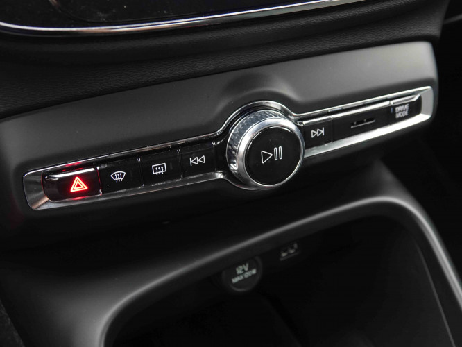 VOLVO_VOLVO_XC40_2549604_16.jpg