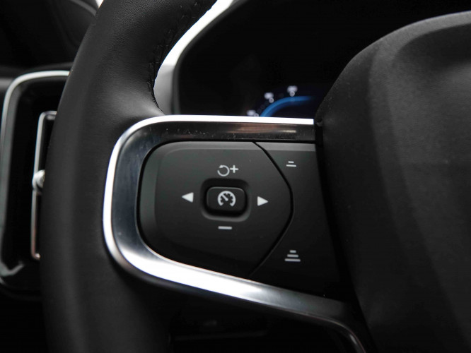 VOLVO_VOLVO_XC40_2549707_19.jpg