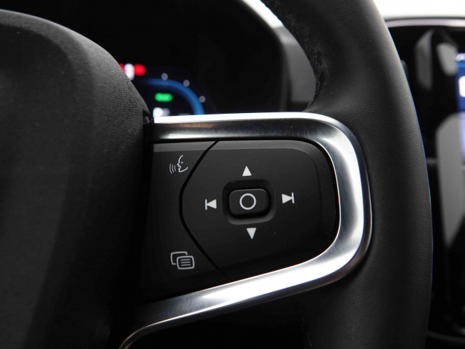 VOLVO_VOLVO_XC40_2549707_20.jpg