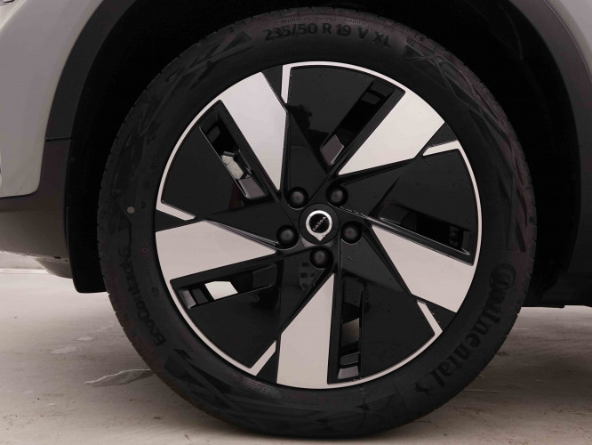 VOLVO_VOLVO_XC40_2549751_22.jpg