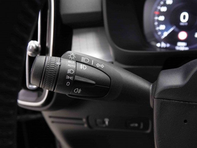 VOLVO_VOLVO_XC40_2653080_17.jpg