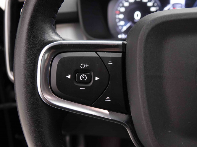 VOLVO_VOLVO_XC40_2653080_19.jpg