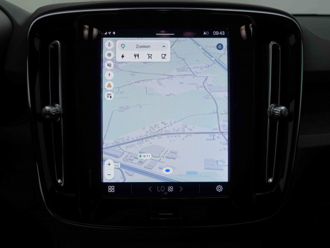 VOLVO_VOLVO_XC40_2653382_10.jpg