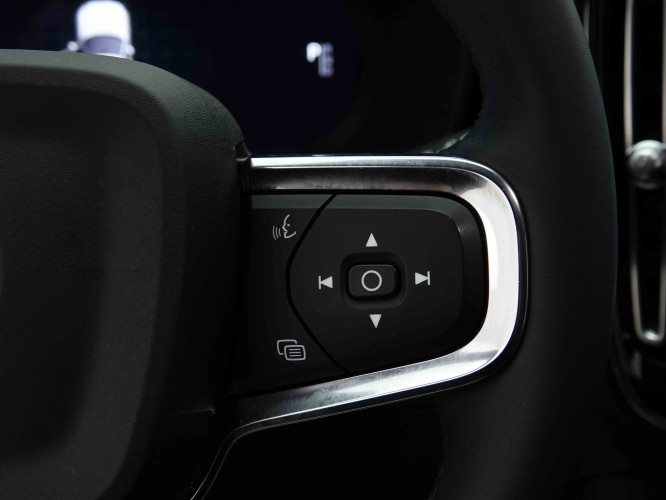 VOLVO_VOLVO_XC40_2653382_19.jpg