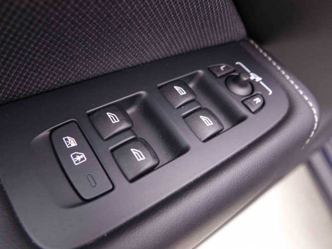 VOLVO_VOLVO_XC60_2548998_22.jpg