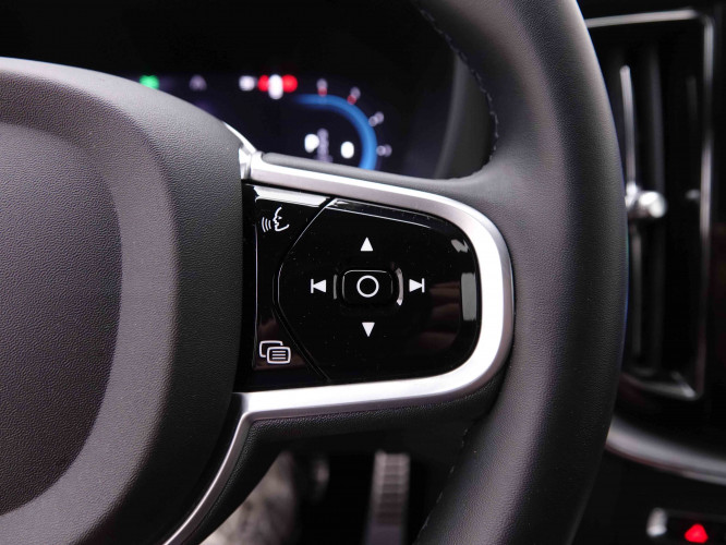 VOLVO_VOLVO_XC60_2549290_20.jpg