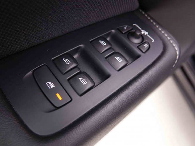 VOLVO_VOLVO_XC60_2549290_21.jpg